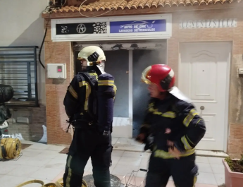 Sobresalto en el Mixto: un incendio en plena noche alerta a los residentes