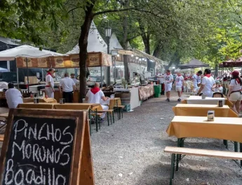 Pamplona multa más que canta: el precio oculto de la barra en San Fermín