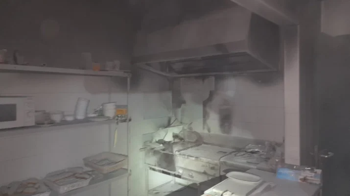 Cuando arde la cocina y la normativa duerme: el aviso que nadie quiere escuchar