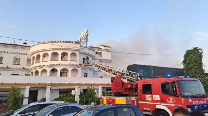 Siete intoxicados por humo tras un incendio en un hotel-restaurante de Atarfe