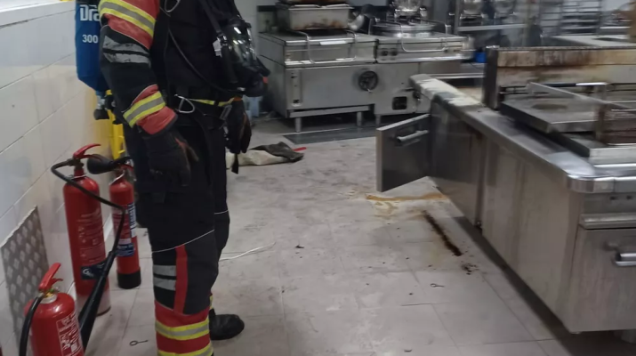 El fuego no avisa: la cocina del Hotel Nature Palace en Playa Blanca lanza un aviso a toda la hostelería