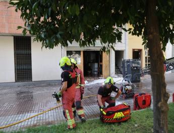 Alarma y humo en Córdoba: un bar arde en plena tarde y recuerda que la seguridad empieza por la cocina