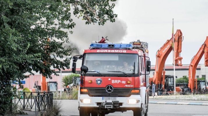 Saltaron por la ventana: cuando el humo no avisa y la prevención brilla por su ausencia
