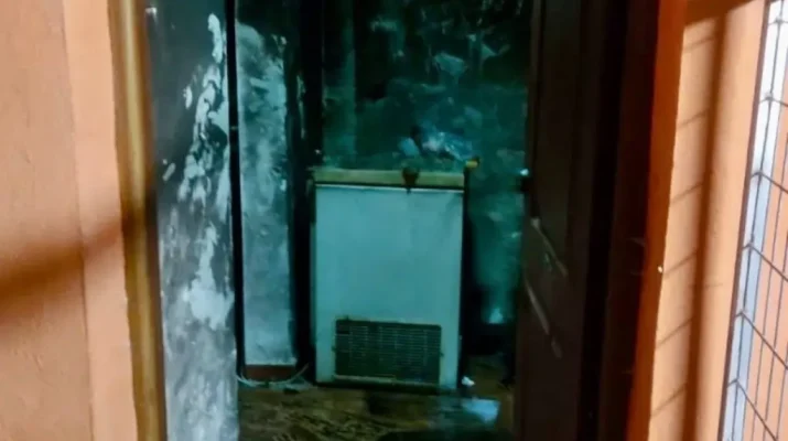 Susto nocturno en Algeciras: incendio en cocina obliga a intervención urgente de los Bomberos