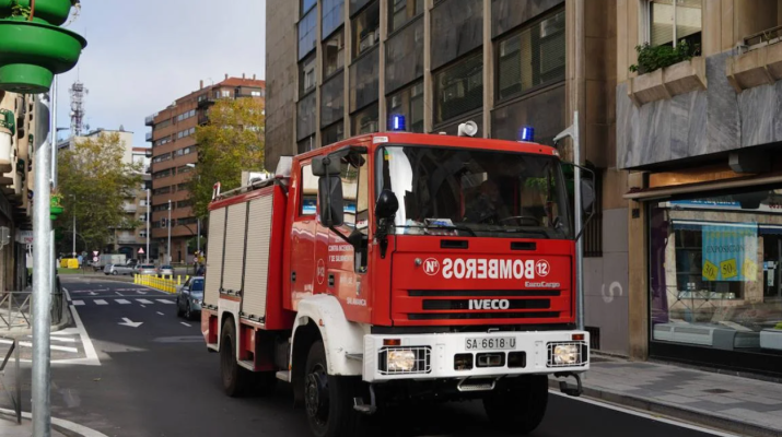 Fuego en cocina de restaurante provoca heridas a un hombre en la Plaza de la Fuente