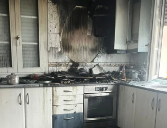 Incendio extinguido en la cocina de una vivienda en Camariñas