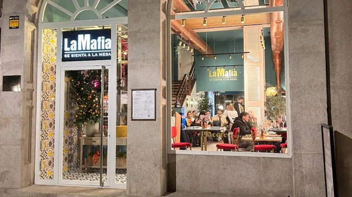 Incendio en un céntrico restaurante de Vigo genera alarma a primera hora de la mañana. Una mañana marcada por la rápida actuación