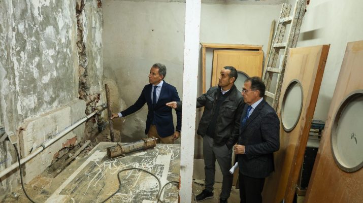 El Ayuntamiento fija una hoja de ruta para reabrir el Teatro Guerra el próximo invierno. Hoja de ruta municipal para una reapertura segura y plenamente normativa.