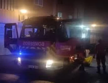 Arrecife: Fuego en una casa deja a un vecino en estado crítico. Intervención inmediata ante un suceso que activó todos los recursos de emergencia.
