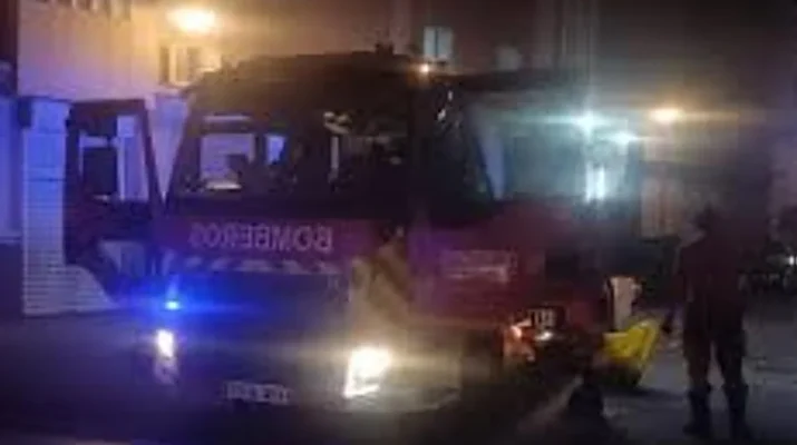 Arrecife: Fuego en una casa deja a un vecino en estado crítico. Intervención inmediata ante un suceso que activó todos los recursos de emergencia.