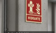 Qué señal de hidrante comprar para cumplir normativa en 2025: Relevancia de la señalización de hidrantes en 2025.