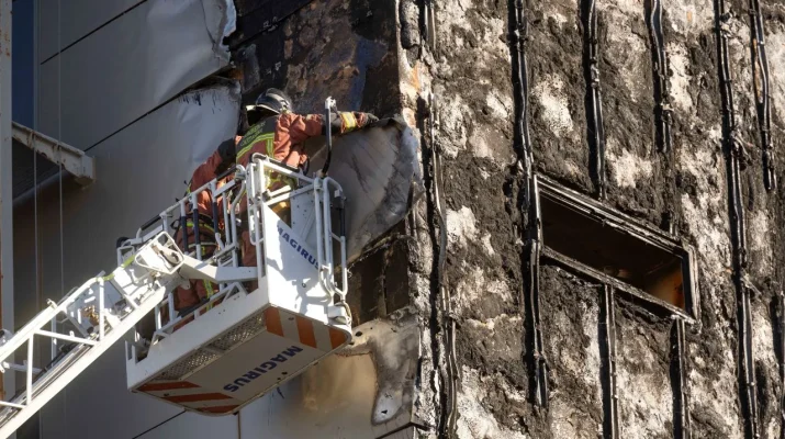 Revisión urgente de la seguridad hospitalaria en Cartagena tras el incendio de Santa Lucía. Un escenario que obliga a reforzar la prevención y la seguridad.