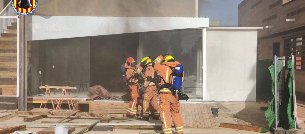 Incendio en local en obras del centro comercial Bonaire provoca alarma: Un incidente que subraya la importancia de la prevención en espacios comerciales.