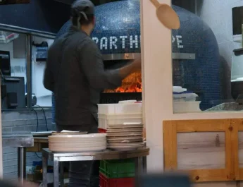 Arde un restaurante italiano de Zaragoza