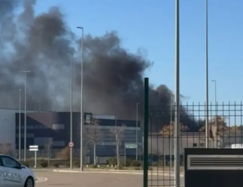 Incendio en una empresa de Plaza: rápida intervención de los Bomberos de Zaragoza