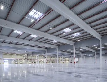 Plataforma logística estratégica en Barcelona: inversión, sostenibilidad y seguridad integral