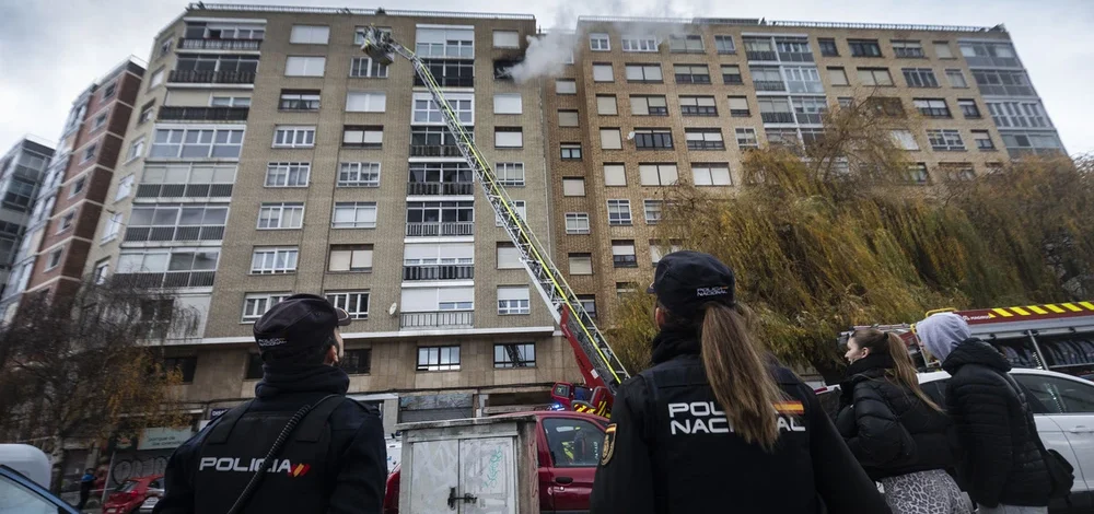Un incendio en una cocina de Albacete pone el foco en la seguridad doméstica. Cuatro afectados por inhalación de humo