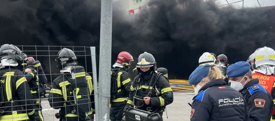 Fin de semana crítico por incendios simultáneos en Madrid y Fuenlabrada: emergencia urbana con múltiples intervenciones