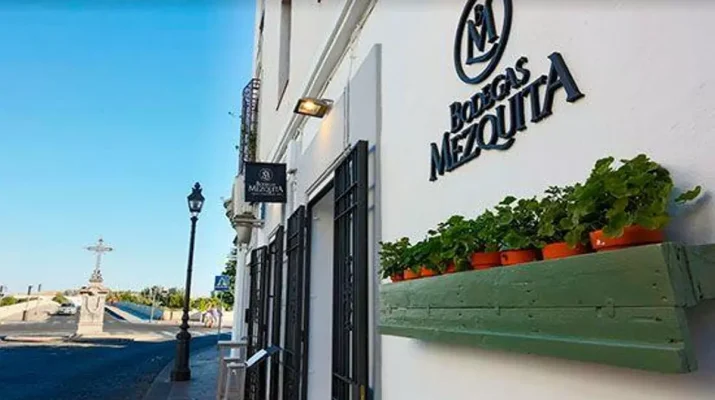 Incendio nocturno en la cocina de un restaurante de La Ribera reabre el debate sobre la seguridad en hostelería