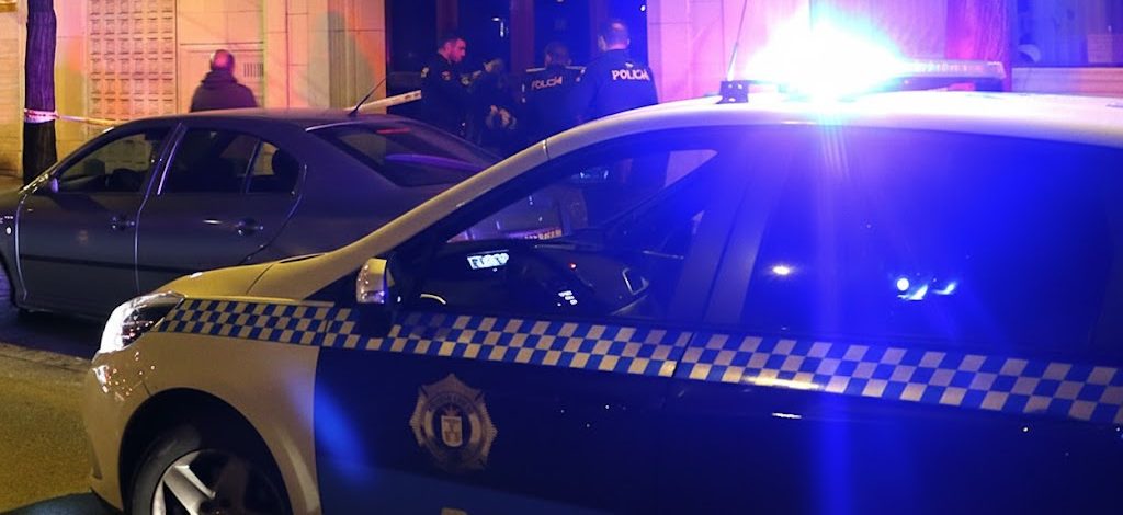 Emergencia nocturna en una vivienda de la calle Granada: actuación coordinada y lecciones clave en seguridad doméstica. Intervención urgente