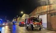 Incendio devora nave industrial en Benicarló